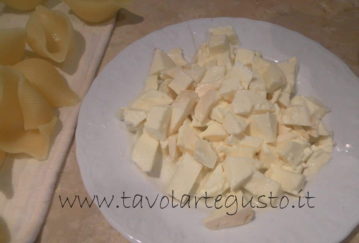 conchiglioni ripieni come fare i conchiglioni ripieni di melanzane e mozzarella 12
