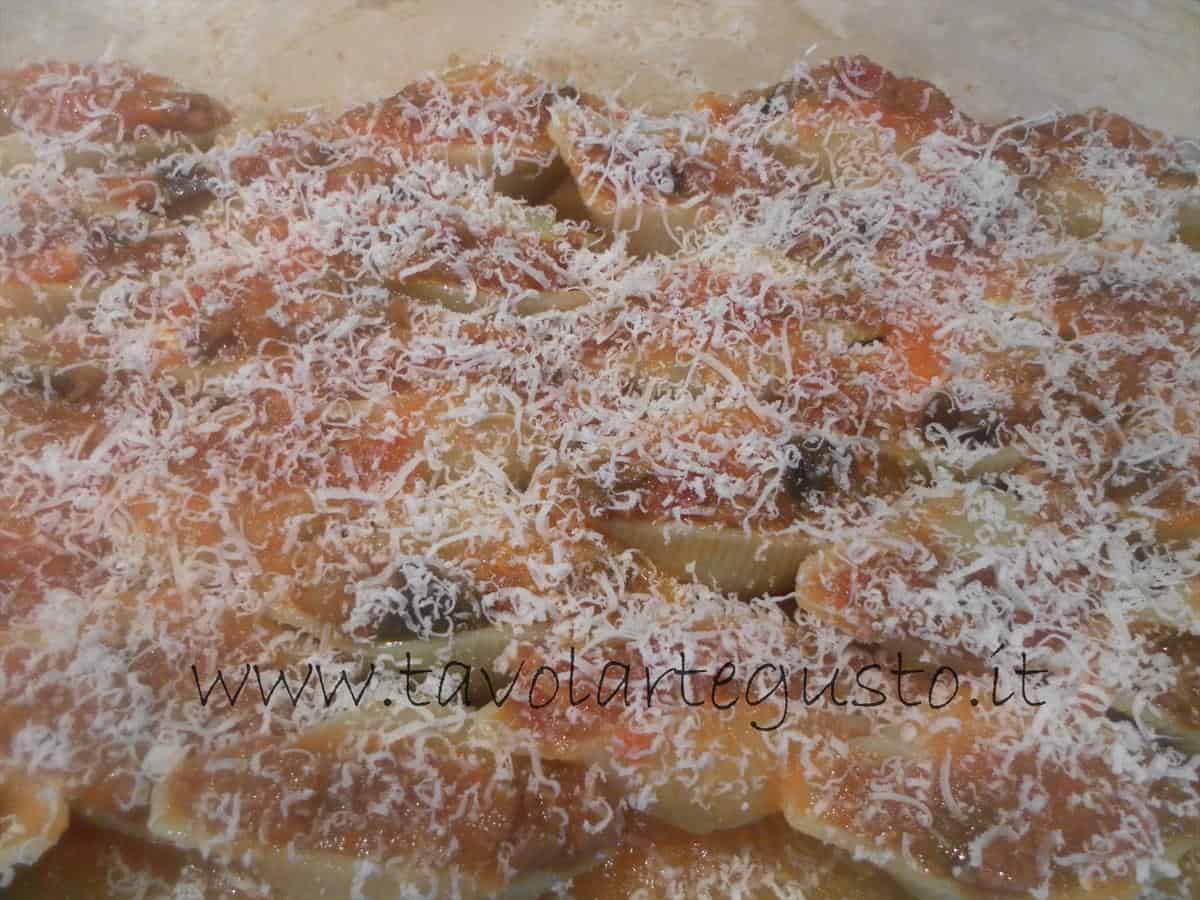 conchiglioni ripieni come fare i conchiglioni ripieni di melanzane e mozzarella 18