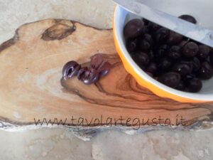 Linguine olive e capperi Linguine olive e capperi
