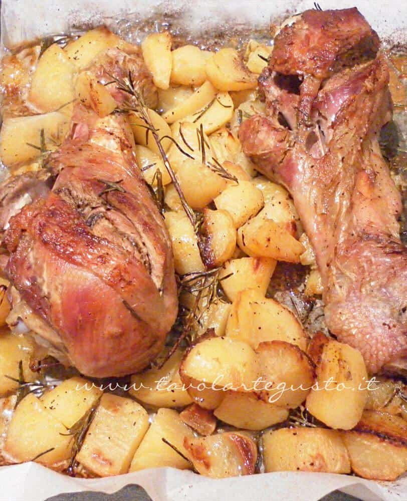 Fusi di Tacchino al forno con patate - Ricetta Fusi di Tacchino al forno con patate - Ricetta