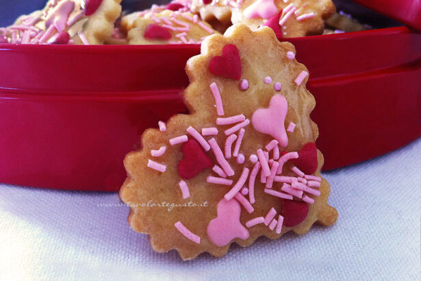 Biscotti di san valentino decorati