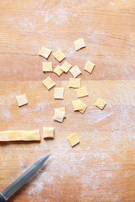 Come fare i quadrucci all'uovo- Ricetta pasta fresca fatta in casa