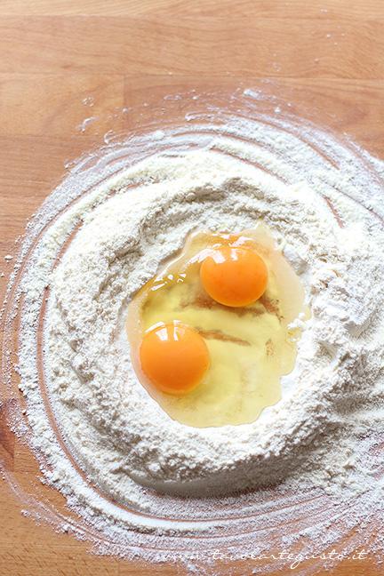 Come fare l'impasto della pasta fresca all'uovo1 - Ricetta pasta fresca fatta in casa