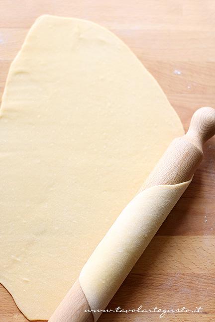 Come stendere la sfoglia di pasta fresca all'uovo1 - Ricetta pasta fresca fatta in casa