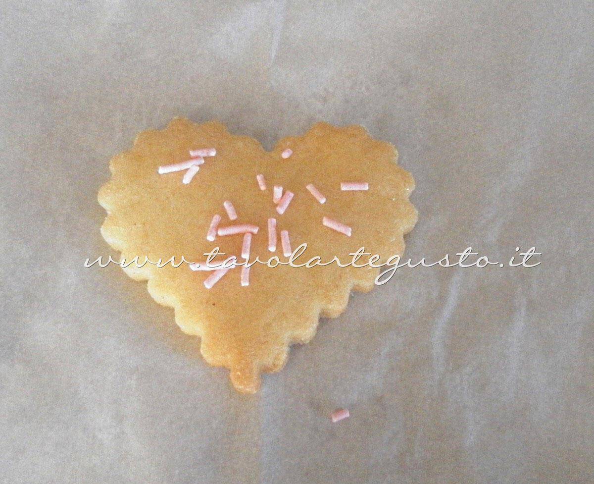 Decorare i Biscotti di San Valentino(1)- Ricetta di Biscotti San Valentino decorati Decorare i Biscotti di San Valentino(1)- Ricetta di Biscotti San Valentino decorati