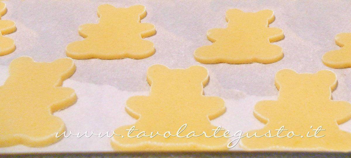 Intagliare gli Orsetti - Ricetta Biscotti decorati Orsetti del cuore Intagliare gli Orsetti - Ricetta Biscotti decorati Orsetti del cuore