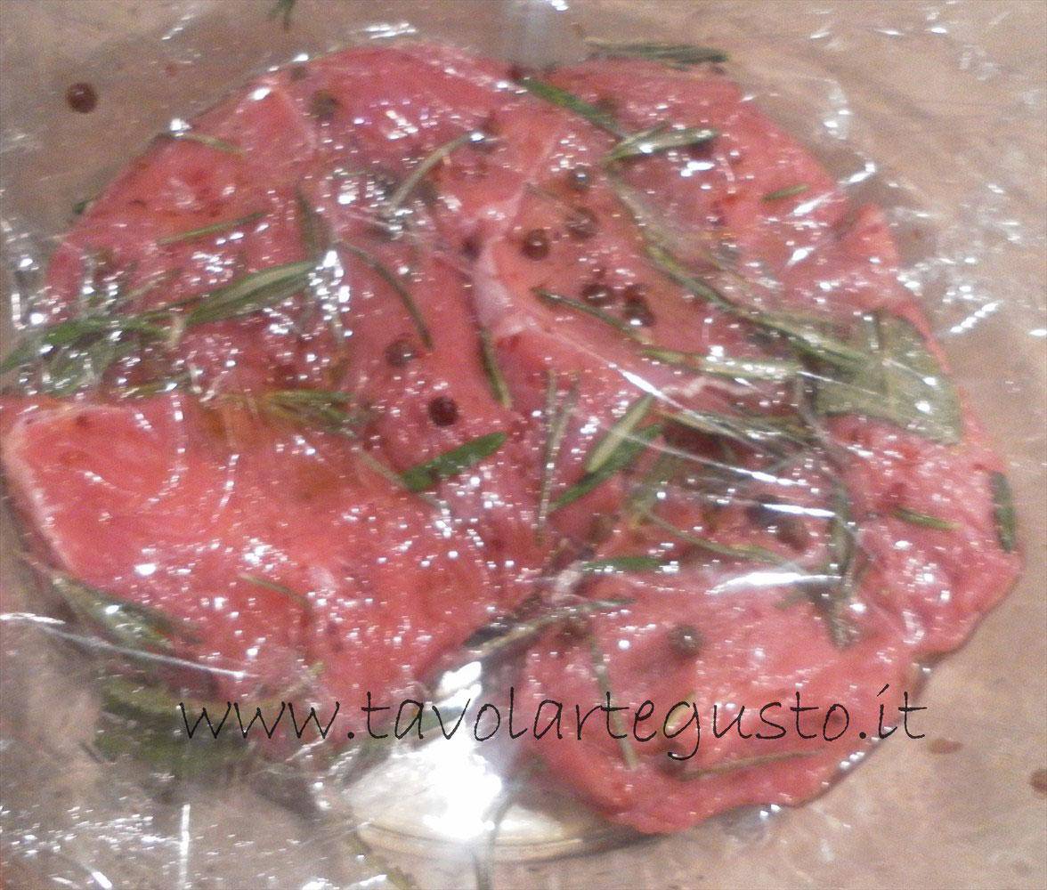 Tagliata al pepe rosa tagliata al pepe rosa
