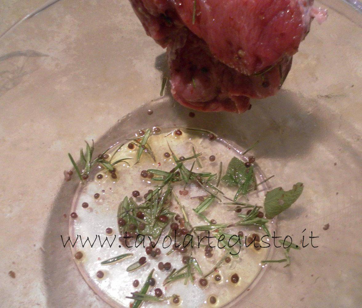 Tagliata al pepe rosa tagliata al pepe rosa