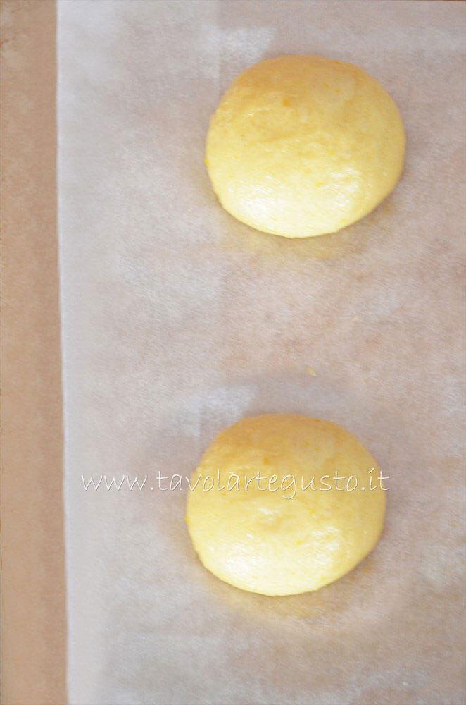 Brioche medie - Pasta Brioche Ricetta - Brioches dolci Brioche medie - Pasta Brioche Ricetta - Brioches dolci