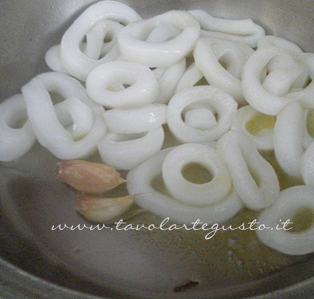 Soffriggere i Totani - Ricetta Calamarata di Totani Soffriggere i Totani - Ricetta Calamarata di Totani