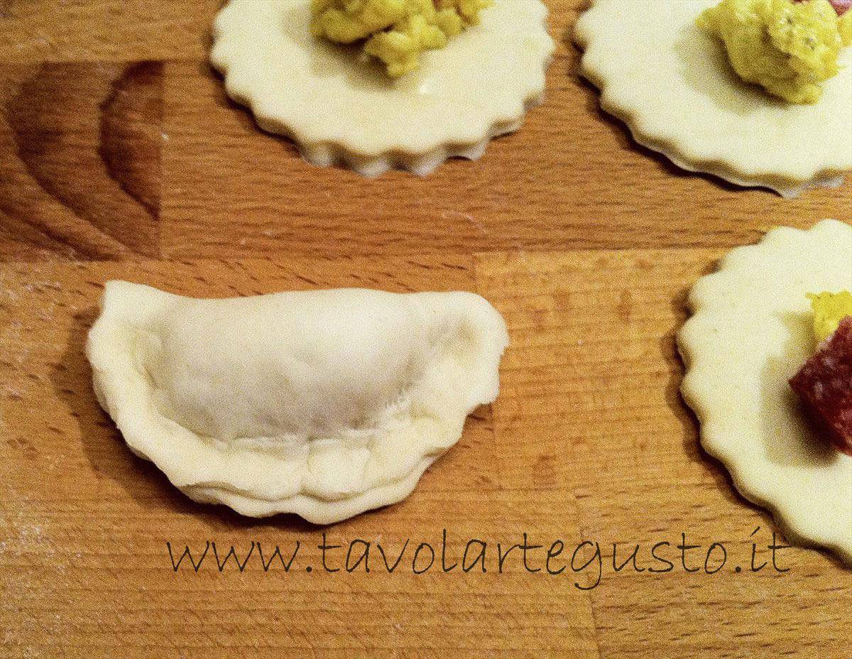 pizzette uovo e salame7 pizzette uovo e salame7