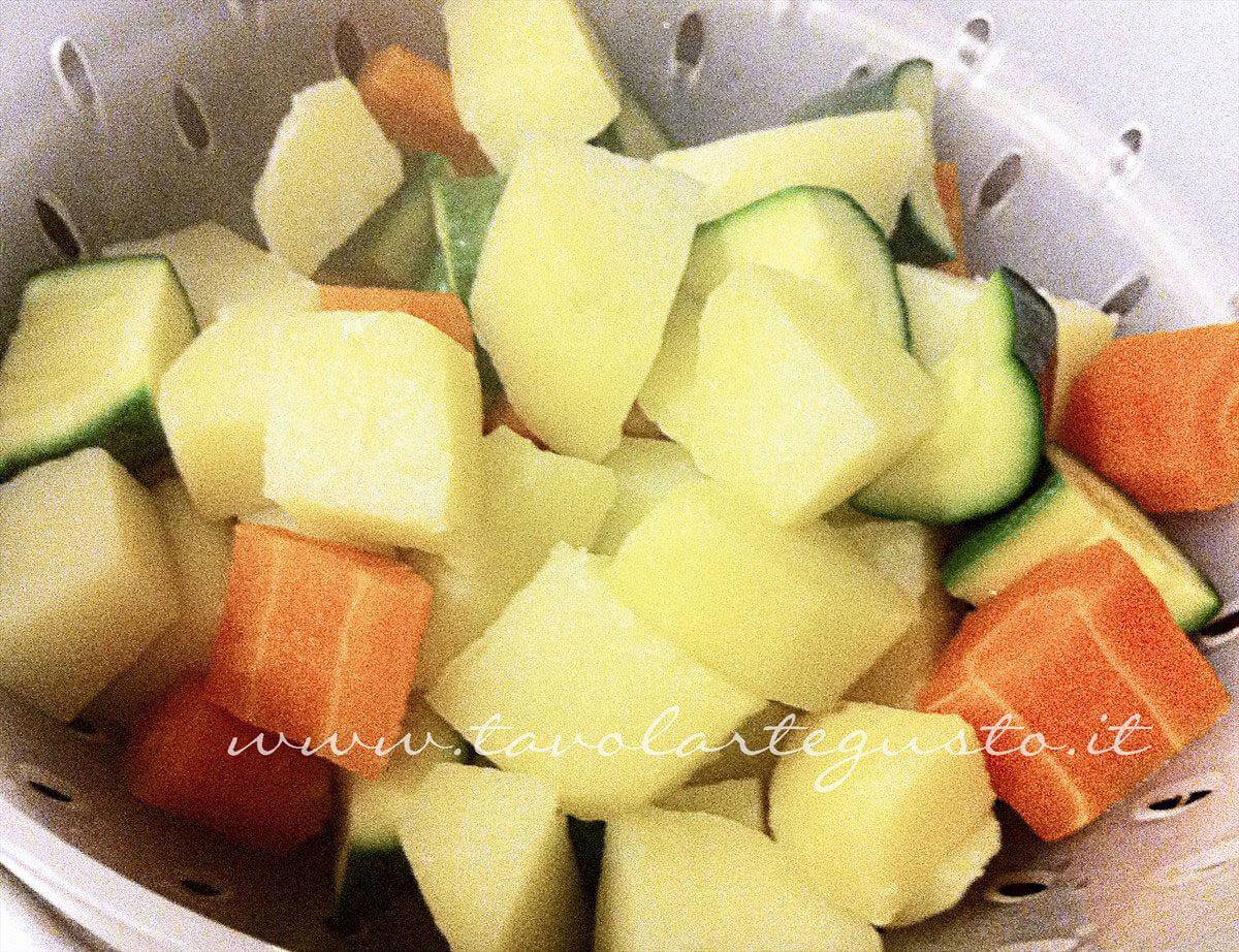 Scolare le verdure - Ricetta Verdure gratinate Scolare le verdure - Ricetta Verdure gratinate