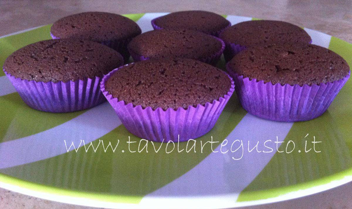 cupcakes al cacao con crema alla nutella8 cupcakes al cacao con crema alla nutella8