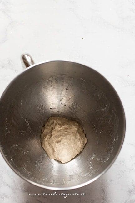 Preparare il lievitino - Ricetta Brioche rustica
