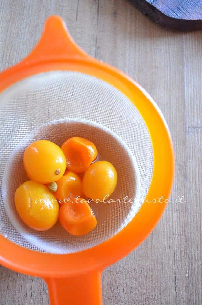 scaloppine al kumquat, peperoncini verdi e mandorle10 scaloppine al kumquat, peperoncini verdi e mandorle10