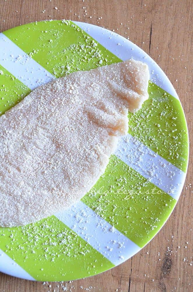 scaloppine al kumquat, peperoncini verdi e mandorle2 scaloppine al kumquat, peperoncini verdi e mandorle2