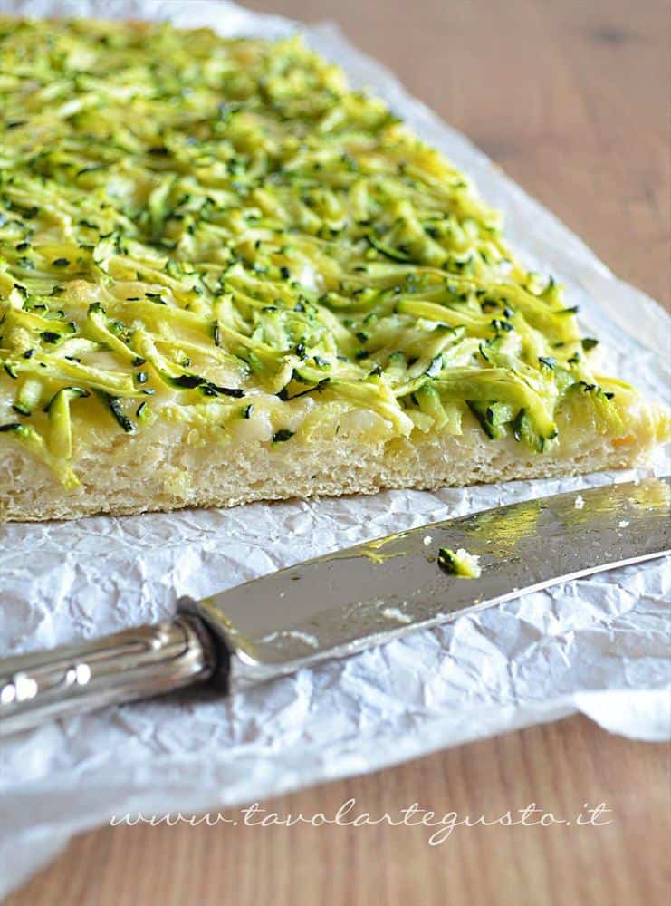 pizza con le zucchine pizza con le zucchine