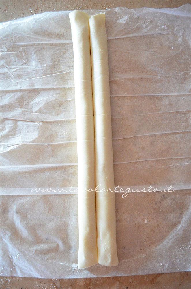 Pasta sfoglia arrotolata - Ricetta Ventagli di pasta sfoglia
