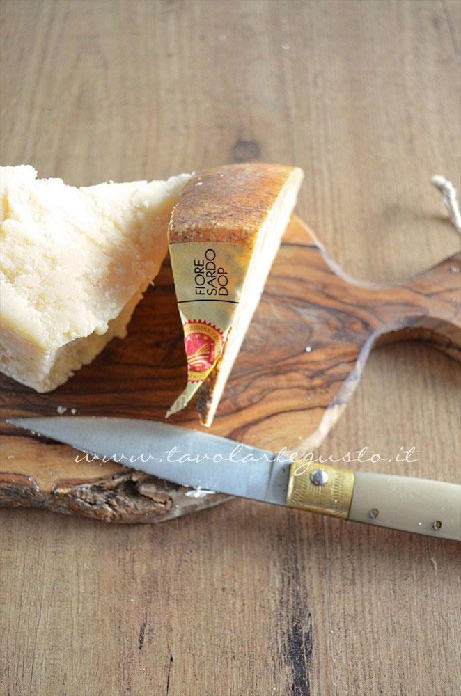 Formaggio Fiore Sardo - Ricetta Bordura di riso con crema di carciofi e crostini di Fiore Sardo Formaggio Fiore Sardo - Ricetta Bordura di riso con crema di carciofi e crostini di Fiore Sardo