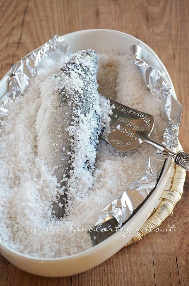 Branzino al sale - Spigola al sale - Ricetta Branzino al sale - Spigola al sale - Ricetta