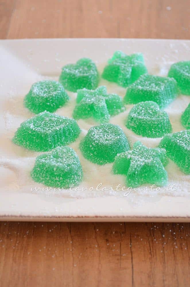 Caramelle gelatine alla menta - Caramelle gommose- Gelee - Ricetta Caramelle gelatine alla menta - Caramelle gommose- Gelee - Ricetta