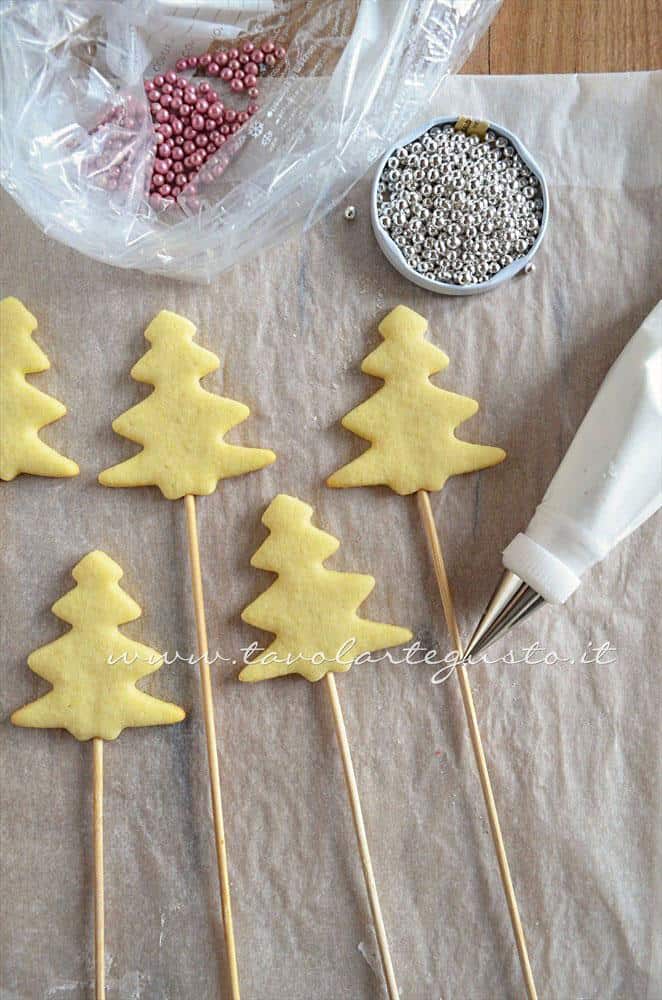 Decorare i Biscotti su stecco (1) - Ricetta Biscotti lecca lecca natalizi (Christmas Cookies pops) Decorare i Biscotti su stecco (1) - Ricetta Biscotti lecca lecca natalizi (Christmas Cookies pops)