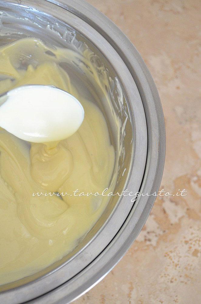 Cioccolato sciolto - Ricetta Cioccolatini Ripieni Cioccolato sciolto - Ricetta Cioccolatini Ripieni