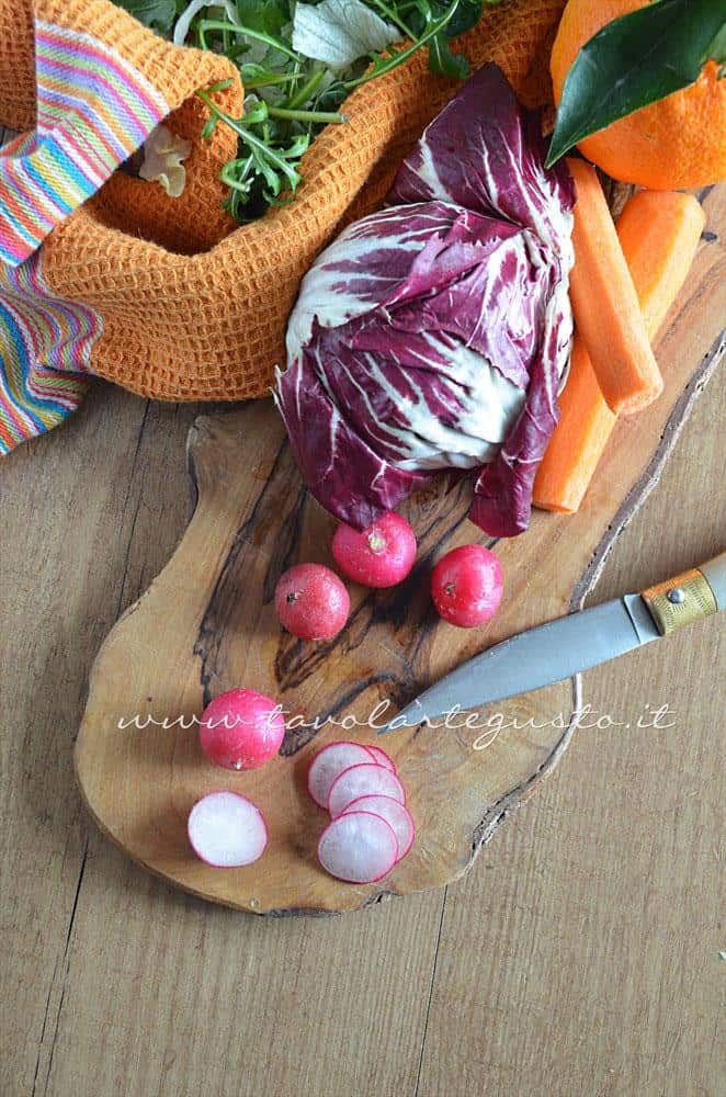 Affettare i ravanelli - Ricetta Insalata di frutta e verdura Affettare i ravanelli - Ricetta Insalata di frutta e verdura