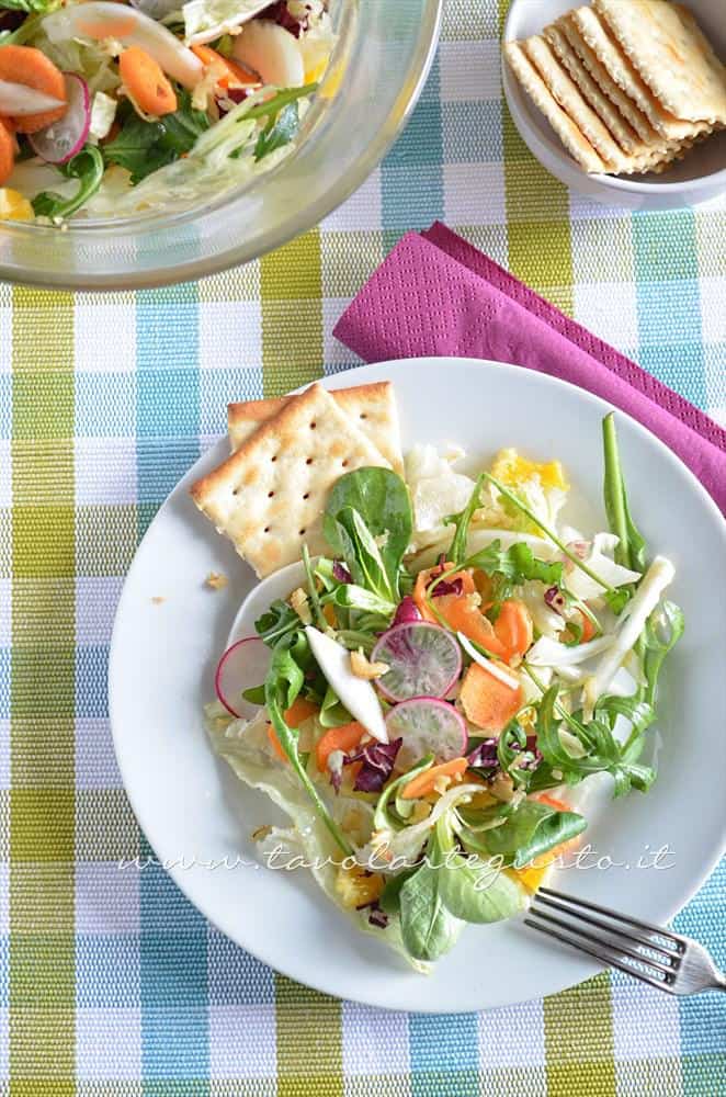 Insalata di frutta e verdura - Ricetta Insalata di frutta e verdura Insalata di frutta e verdura - Ricetta Insalata di frutta e verdura