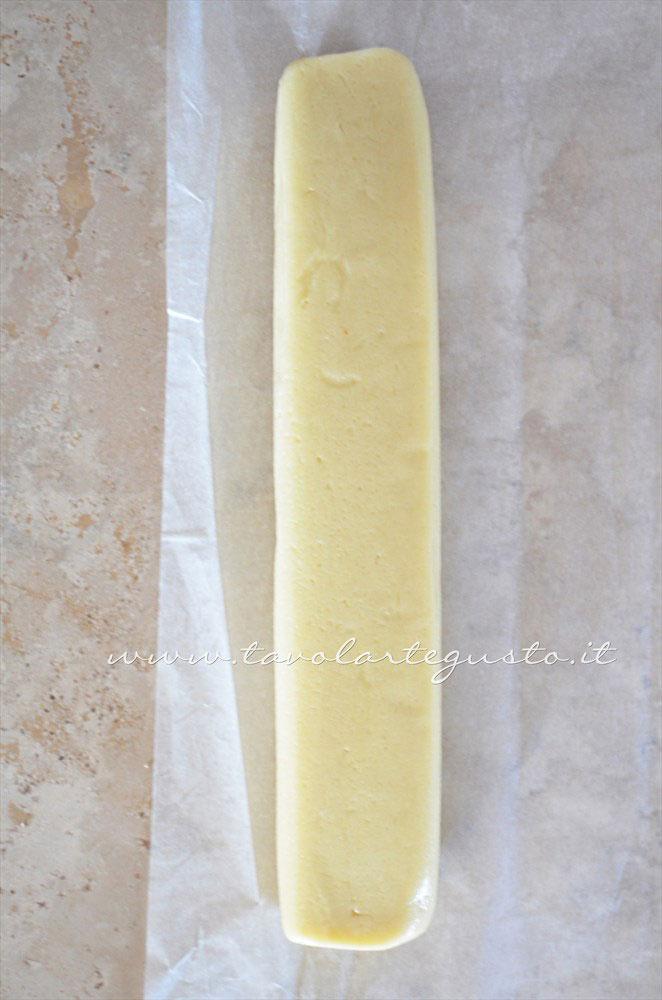 Parallelepidedo di impasto - Ricetta Biscotti per colazione Campagnole home made Parallelepidedo di impasto - Ricetta Biscotti per colazione Campagnole home made