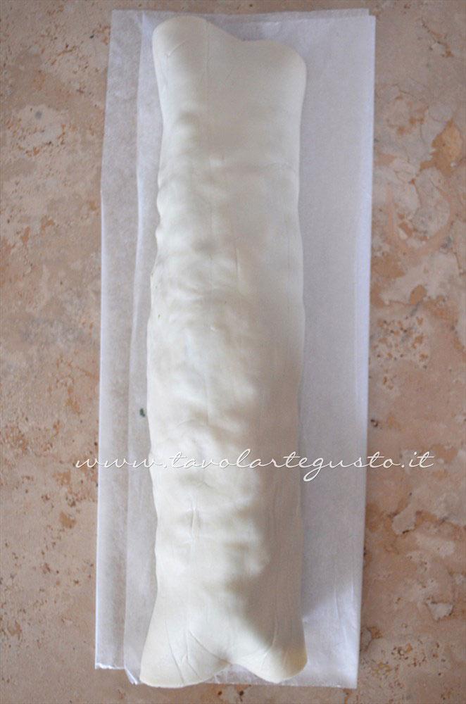 Richiudere i lati dello strudel - Ricetta Strudel di verdure Richiudere i lati dello strudel - Ricetta Strudel di verdure