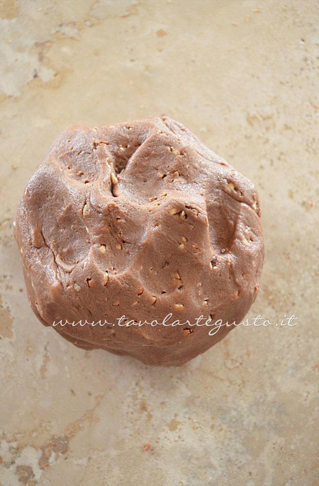 L'impasto pronto - Ricetta Biscotti al farro cacao e nocciole L'impasto pronto - Ricetta Biscotti al farro cacao e nocciole