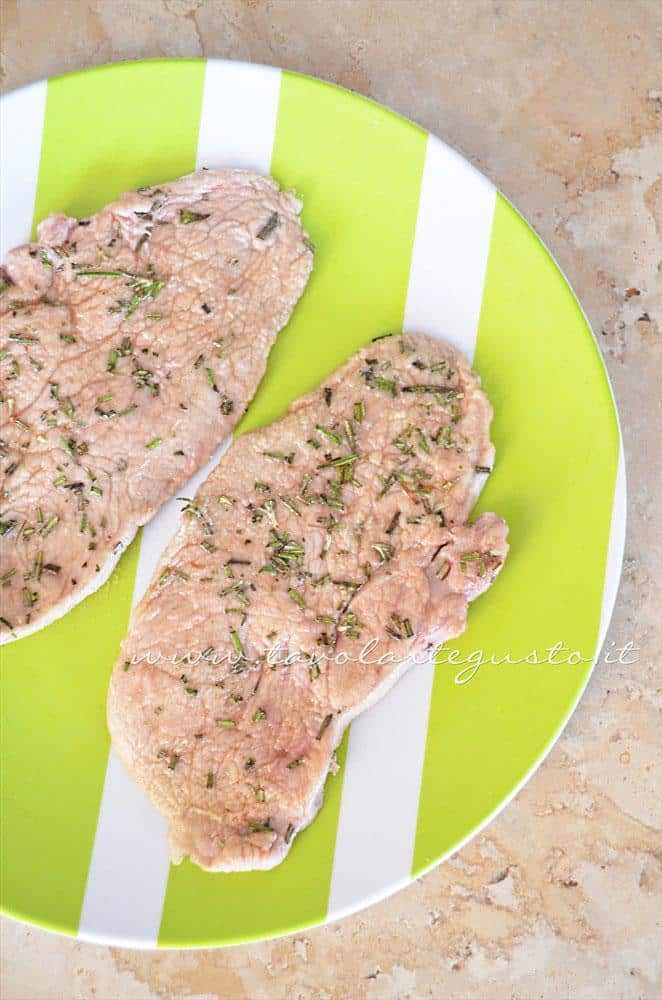 Salare e pepera le scaloppine - Ricetta Scaloppine all'uva Salare e pepera le scaloppine - Ricetta Scaloppine all'uva