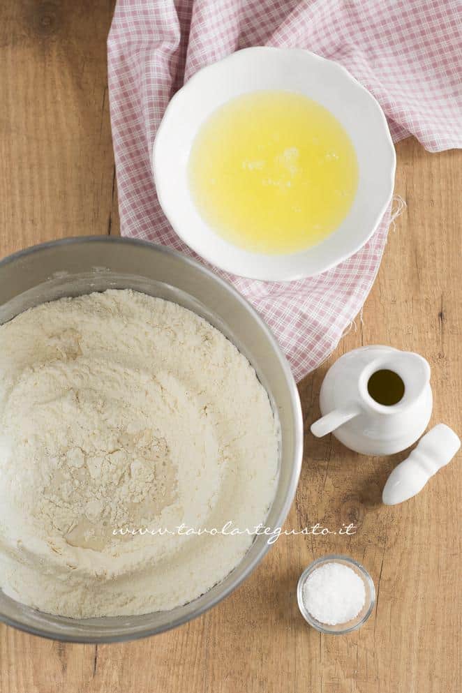 Preparare Impasto1- Ricetta Brioche Salata agli Albumi Preparare Impasto1- Ricetta Brioche Salata agli Albumi