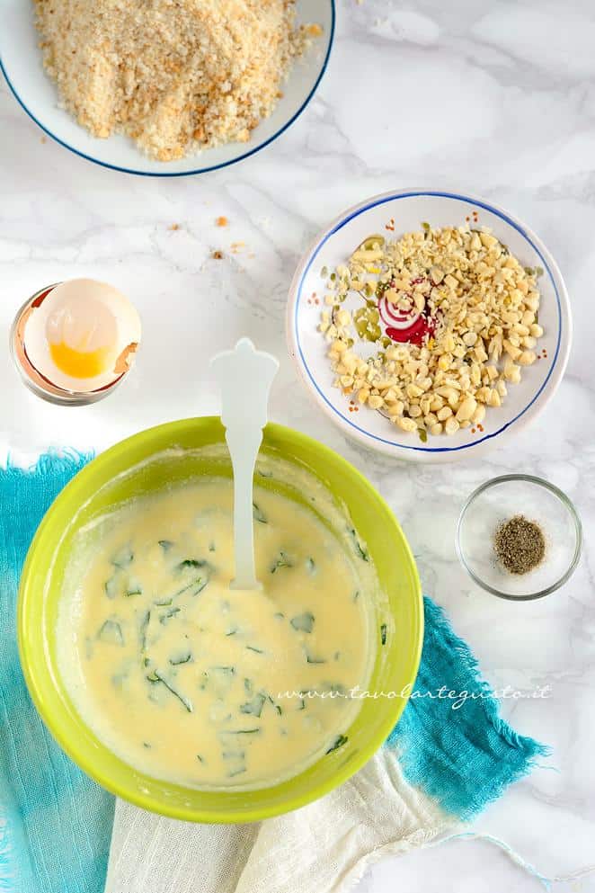 Preparare il ripieno di ricotta e pinoli - Ricetta Alici ripiene al forno Preparare il ripieno di ricotta e pinoli - Ricetta Alici ripiene al forno