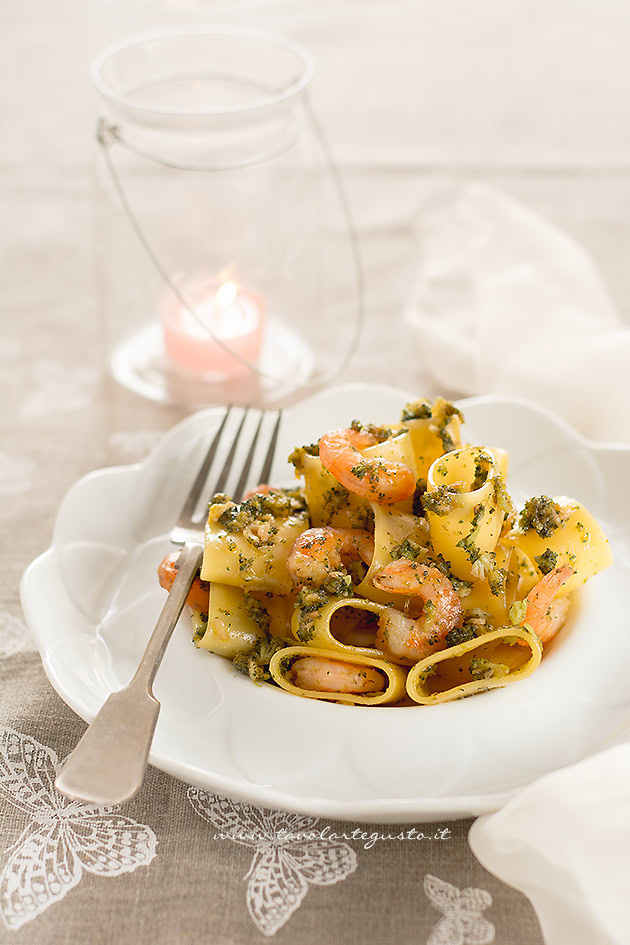 ricetta calamarata con gamberi e broccoli
