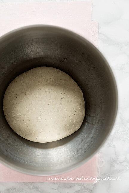 Impasto incordato - Ricetta Casatiello napoletano