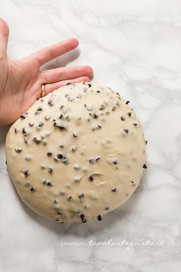 Pirlare l'impasto prima della lievitazione - Ricetta Pangoccioli Pirlare l'impasto prima della lievitazione - Ricetta Pangoccioli