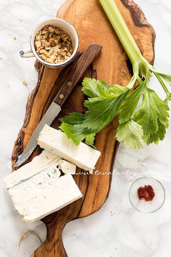 Preparare la pasta gorgonzola e noci - Ricetta Pasta gorgonzola e noci Preparare la pasta gorgonzola e noci - Ricetta Pasta gorgonzola e noci