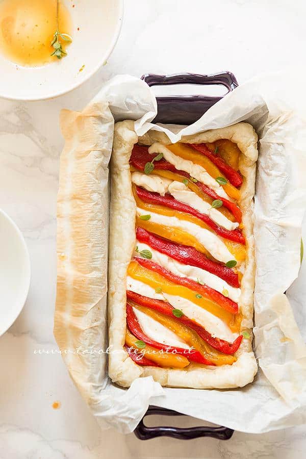 Come realizzare la Torta salata -Ricetta Torta salata peperoni e mozzarella