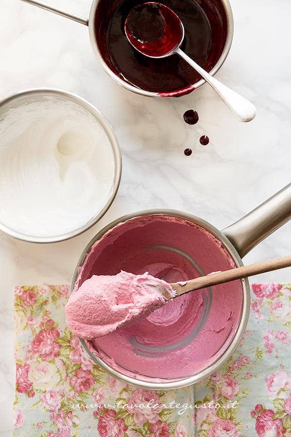 Panna ai frutti di bosco - Ricetta Mousse ai frutti di bosco