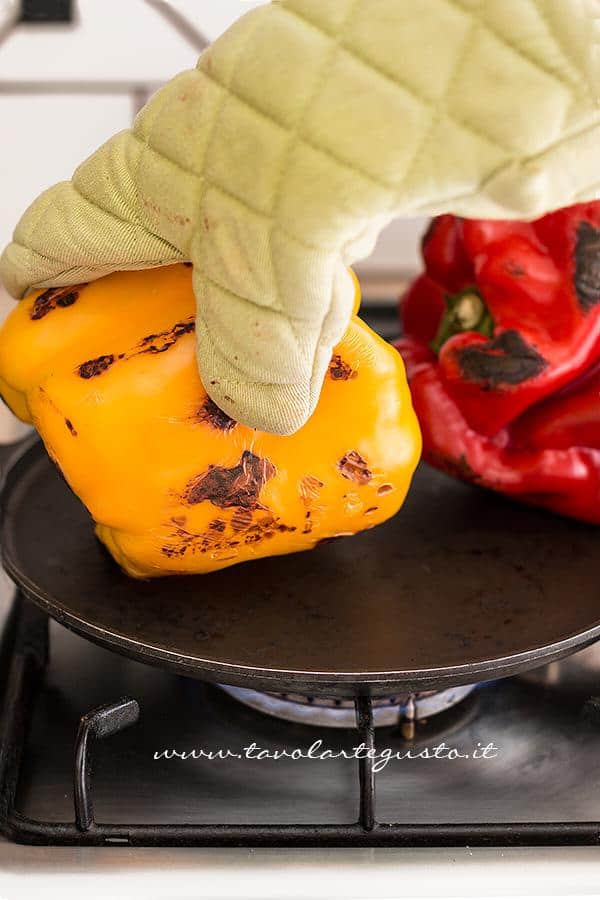 Peperoni arrostiti - come arrostire i peperoni 2- Ricetta Peperoni arrostiti