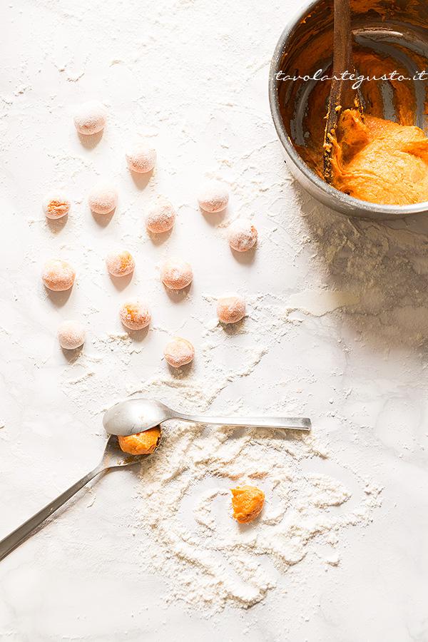 Come fare gli gnocchi di zucca - Ricetta Gnocchi di zucca