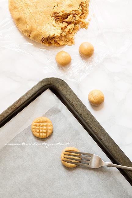 Come fare i biscotti al burro di arachidi - Ricetta Biscotti al burro di arachidi