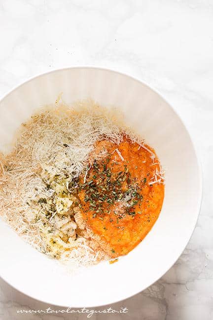 Impasto delle polpette di zucca - Ricetta Polpette di zucca