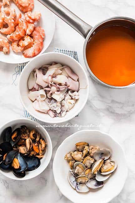Molluschi, Crostacei e brodo di cottura - Ricetta Risotto alla pescatora