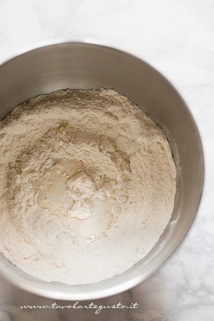 Come fare l'impasto della brioche dolce agli albumi1 - Ricetta Brioche dolce con solo albumi