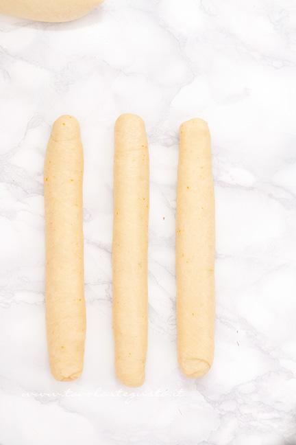 I tre filoncini pronti - Ricetta Brioche dolce con solo albumi