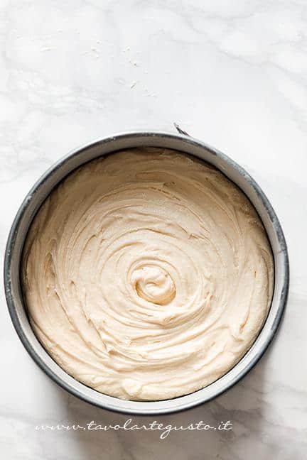Impasto Sponge Cake nello stampo - Ricetta Sponge Cake