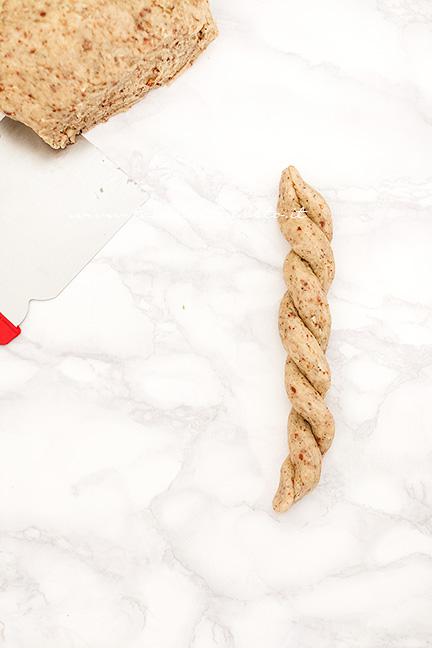 Come formare i Taralli intrecciati3 - Ricetta Taralli sugna e pepe